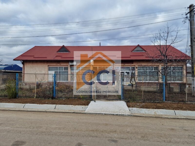 Buciumi. Se ofera spre vanzare / inchiriere cladire cu spatiu comercial