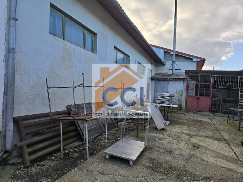 Buciumi. Se ofera spre vanzare / inchiriere cladire cu spatiu comercial