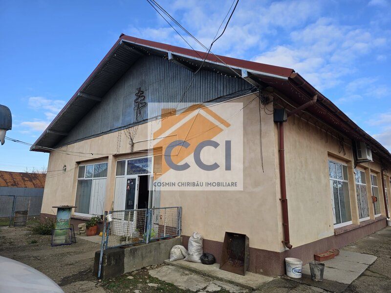 Buciumi. Se ofera spre vanzare / inchiriere cladire cu spatiu comercial
