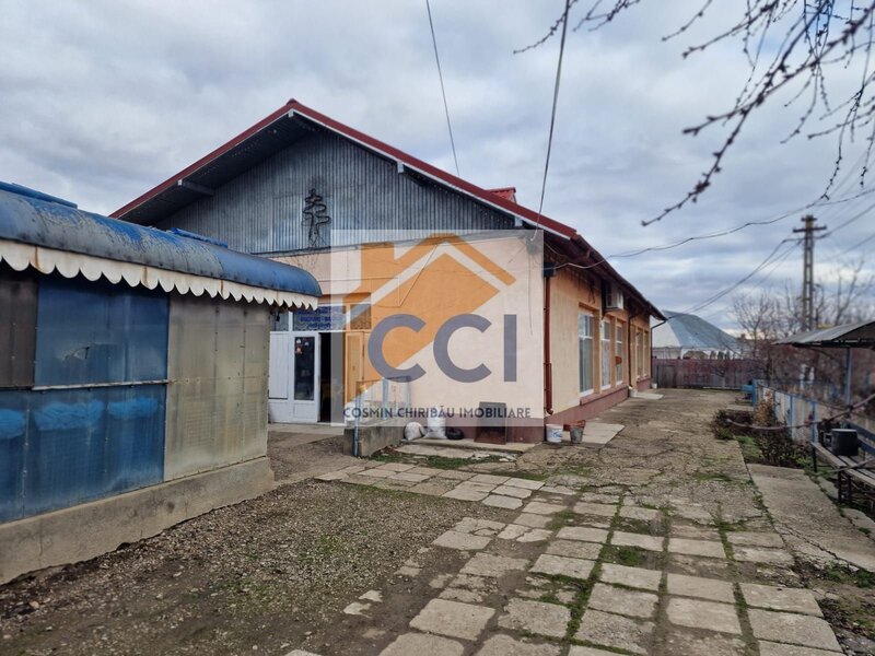 Buciumi. Se ofera spre vanzare / inchiriere cladire cu spatiu comercial